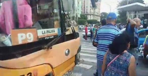481798920_122218693976077942_5129426778937917046_n Accidente de tránsito entre un Omnibus y un vehículo diplomático