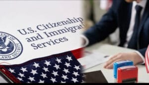 USCIS y la Nueva Política de Redes Sociales: Implicaciones para Migrantes y Solicitantes
