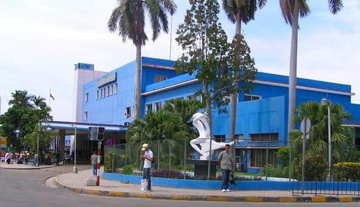 Pasajeros denuncian malos tratos