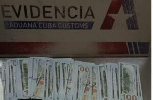Incautan 30000 USD Falsos y droga