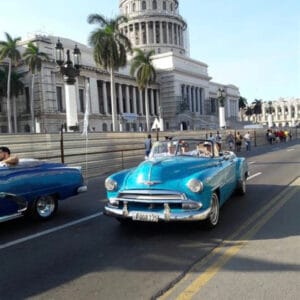 Pospuesta la Reposición de Autos Antiguos en Cuba por la Desconexión del SEN