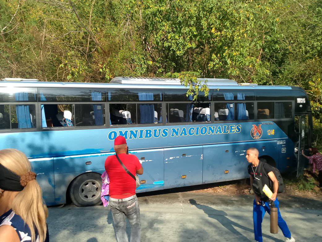 Accidente de ómnibus en Viaducto de La Farola