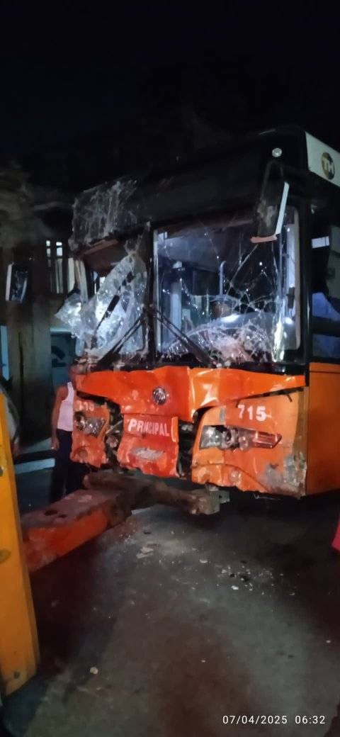 489431562_122224711376077942_4159292458849974561_n Desorden público provoca accidente de ómnibus en La Habana