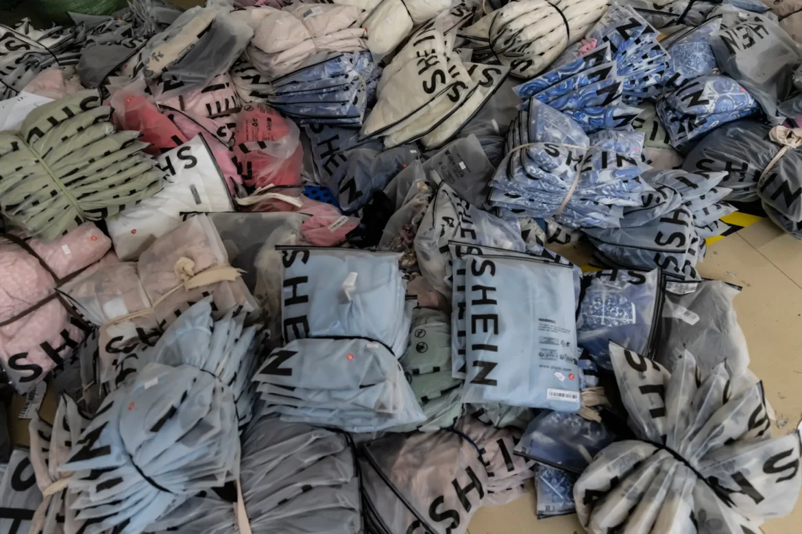 Paquetes de Shein y Temu tendrán costosos cargos en EEUU