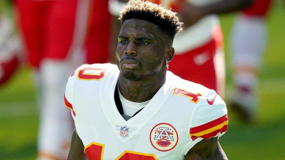 Policía acude a la casa de Tyreek Hill tras disputa doméstica