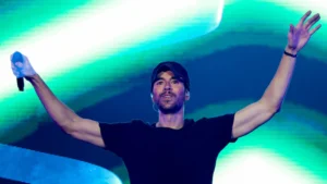Enrique Iglesias celebra su 50 cumpleaños alejado del intenso foco mediático y retirado parcialmente de la música