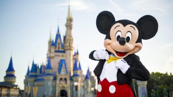 Disney suspende a 45 Venezolanos con TPS que se encontraban laborando en sus parques