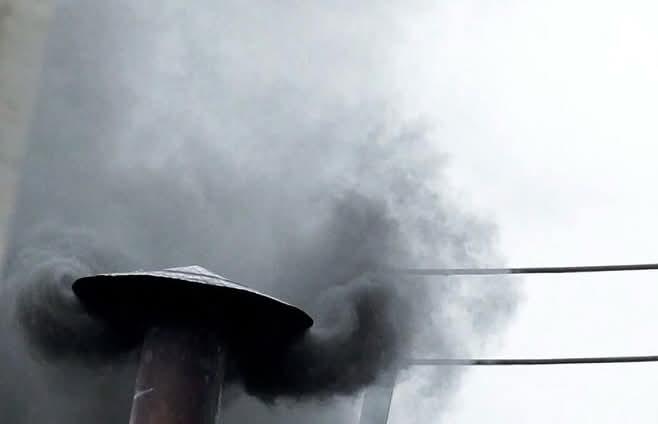 Humo negro en el Vaticano