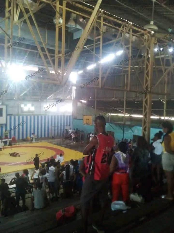 Grave incidente en Santiago de Cuba: niños afectados por gas irritante durante competencia de lucha libre