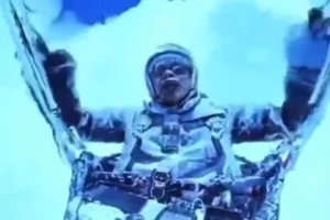 Parapentista chino se salva de la muerte