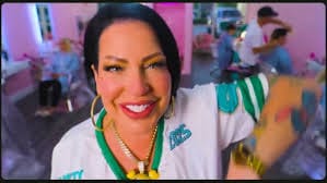 La Diosa celebra 200 mil visualizaciones de “La Conchinchina"
