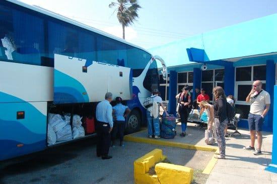 Viazul: El ómnibus de la exclusión en Cuba