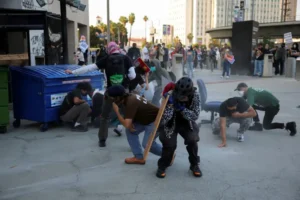 Protestas en Los Ángeles por arrestos anti inmigrantes de ICE