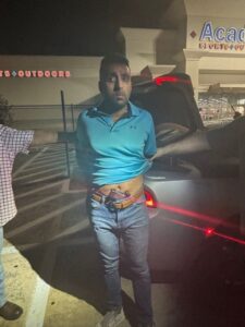 ICE detiene a ciudadano Iraní con pistola cargada escondida en sus pantalones