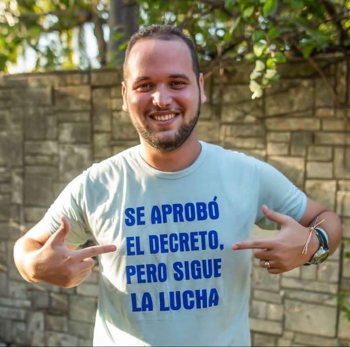 Desmienten el fallecimiento de Javier Larrea