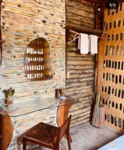 Construyen casa con 8.000 botellas de vidrio en dos años