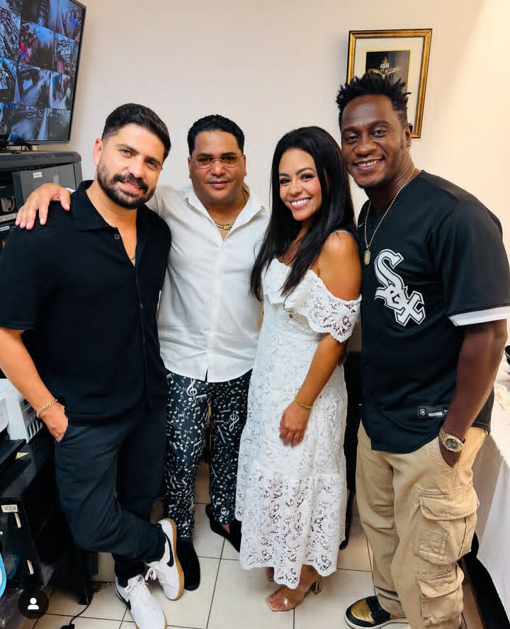 De izquierda a derecha: Alejandro Cuervo, Fernando Delgado, Laritza Bacallao y Destino / Foto: Destino Tolk Instagram 