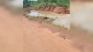 Afectados por grave fuga de agua campesinos en 3 fincas de La Habana