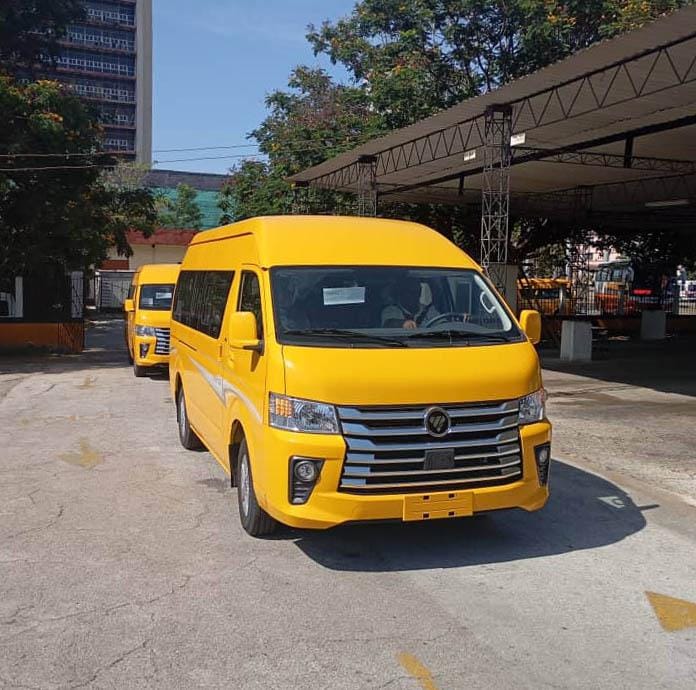 Nuevos microbuses para las rutas de Gazelles en La Habana