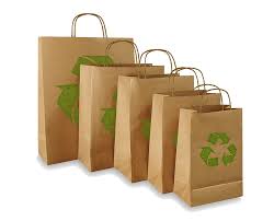 3 tiendas apuestan por bolsas de papel para reducir la contaminación plástica en La Habana