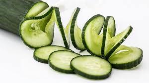 Limonada de pepino, menta, jengibre y limón