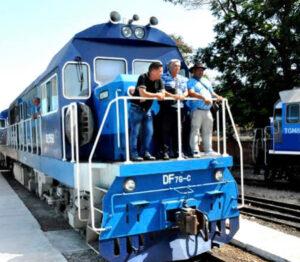 Sabotaje en la línea ferroviaria de Bayamo. Sorprenden al individuo “con las manos en la masa “.