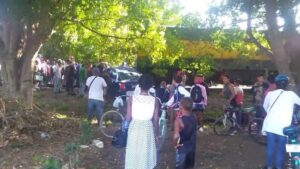 Impactante choque entre tren y un auto Hyundai en Baraguá