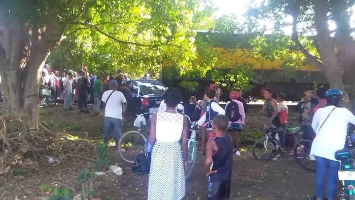 Impactante choque entre tren y un auto Hyundai en Baraguá