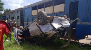 Choque entre tren y auto en Maidique Ciego de Ávila