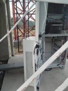 Sabotean infraestructura de telecomunicaciones en San Vicente cerca de la autopista nacional.