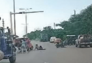 Chofer de moto pierde un pie en accidente de tránsito en el entronque de Fontanar.