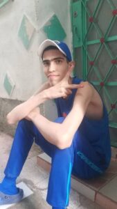 Madre cubana clama por ayuda para salvar a su hijo enfermo.