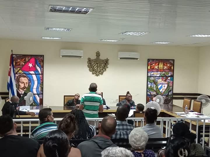 Sancionan a dos funcionarias en Cárdenas