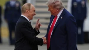 Filtración de documentos oficiales en Cumbre Trump-Putin en Alaska desata controversia