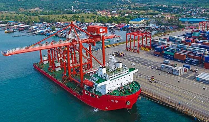 EE.UU. reduce aranceles a productos camboyanos