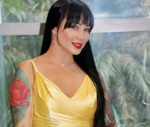 Dayamí La Musa Anuncia su Compromiso con Yan Mar de una forma súper original. Conoce todos los detalles.