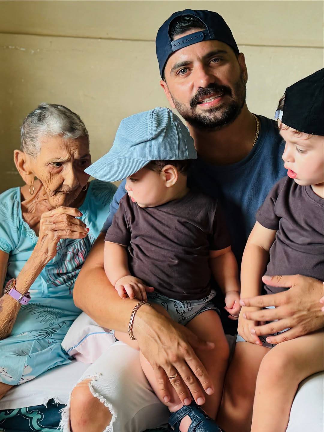 Alejandro Cuervo despide a su abuela Edelmira a los 90 años 