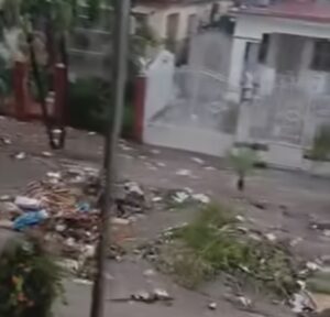 Inundaciones y arrastre de basura en La Habana