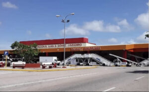 Aeropuertos cubanos siguen operativos pese al apagón nacional