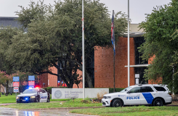 Tiroteo mortal en centro de ICE en Dallas: Dos detenidos mueren y atacante se suicida.