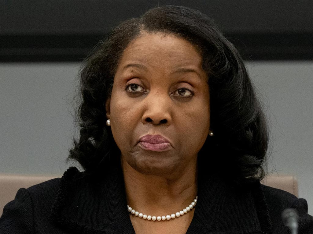 ¿Por qué Donald Trump insiste en despedir a Lisa Cook? Controversia en la Reserva Federal 2025 