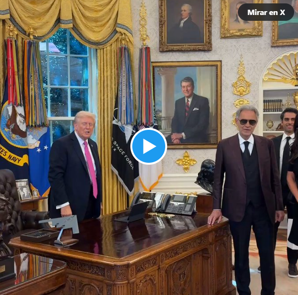 Andrea Bocelli le canta a Donald Trump en la Oficina Oval. El inesperado concierto