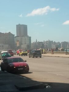 Hallan cuerpo sin vida de una mujer en el Malecón habanero