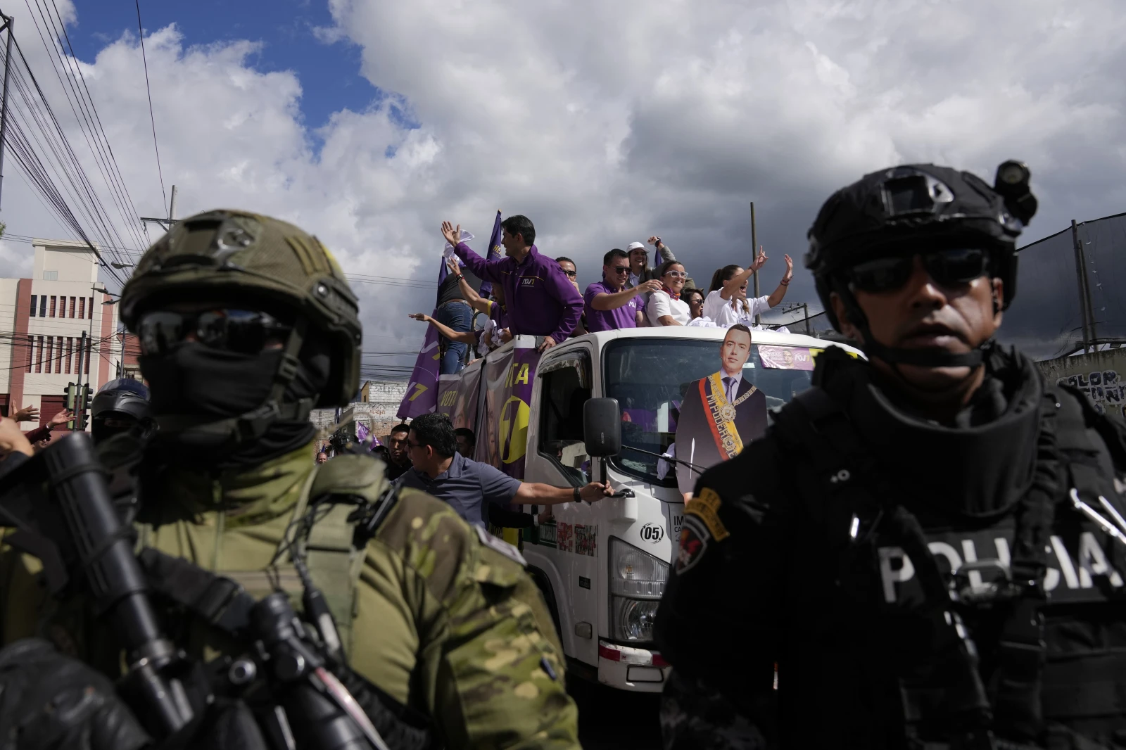 Detienen a 5 sospechosos tras ataque a la caravana de Daniel Noboa