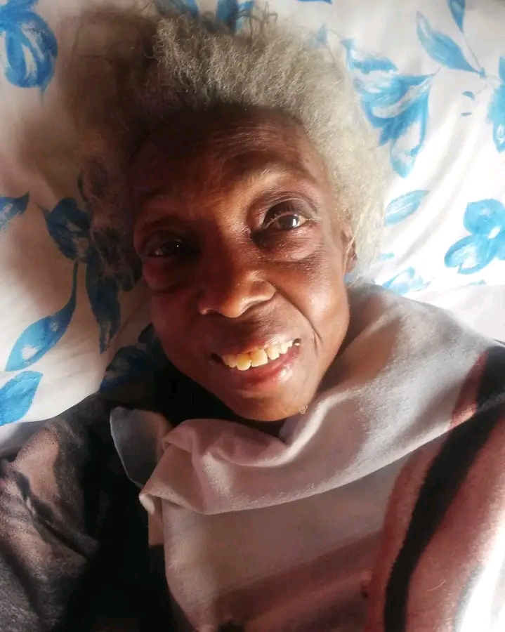 Piden ayuda para identificar a una anciana desorientada encontrada cerca de la prisión 1580, en La Habana