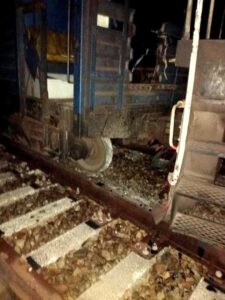 Descarrilamiento de tren de carga en Villa Clara paraliza ruta Holguín-La Habana