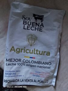 En mal estado leche de donación para niños tras el huracán Melissa, en Cauto Embarcadero