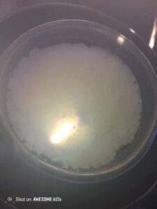 En mal estado leche de donación para niños tras el huracán Melissa, en Cauto Embarcadero