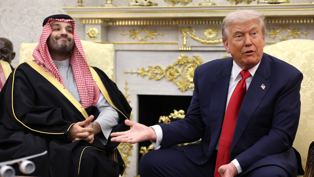 El príncipe heredero de Arabia Saudita, Mohammed bin Salmán, visitó Washington por primera vez desde el asesinato de Jamal Khashoggi. La reunión con Donald Trump estuvo marcada por gestos de honor,