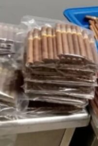 Decomisan más de 2200 tabacos cubanos en aeropuerto José Martí 